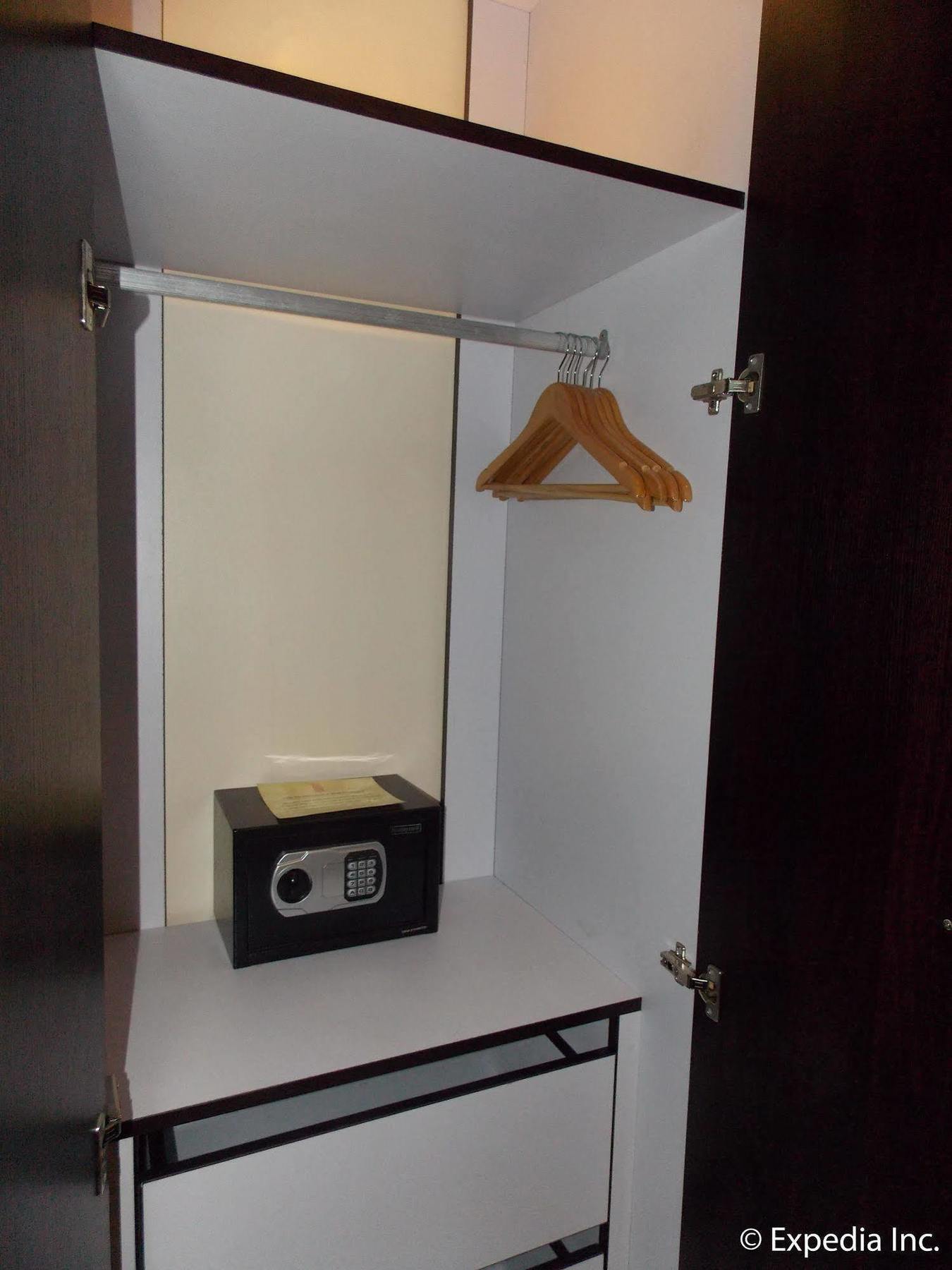 M Citi Suites Cebu Kültér fotó